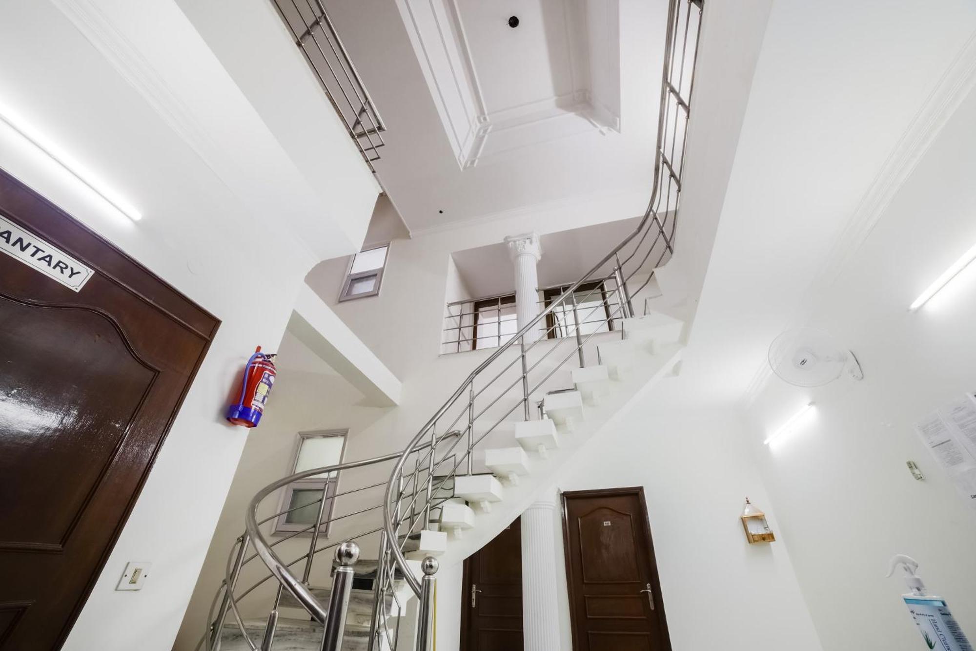 Hotel O Green Villa New Delhi Exterior photo